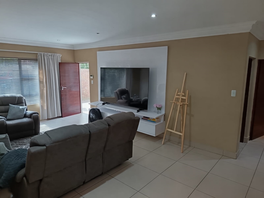 3 Bedroom Property for Sale in Heuwelsig Free State